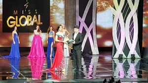 REDFOX PHILIPPINES AWARDS MISS REDFOX AT MISS GLOBAL 2015