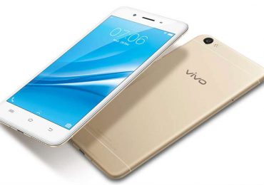 Get clear shots and 3GB speed at a pocket-friendly price with Vivo’s Y55s